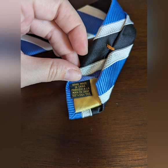 Donald J Trump Signature Collection Silk Striped Tie - Picture 3 of 4